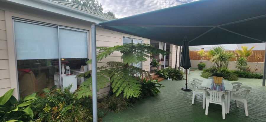 4 Bedroom Property for Sale in Glentana Western Cape
